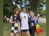 Tadeá Kubnka a Simona Tvardek na Prague Pride.