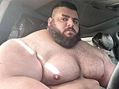 Íránský Hulk se stal novou posilou Red Face