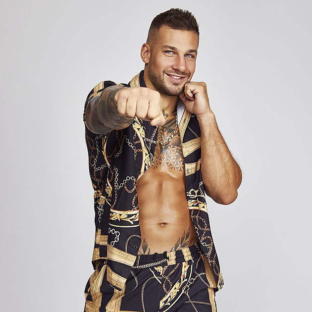 Reality show StarHouse má nové účastníky. Rodí se mezi Sandrem a Mishalou románek?