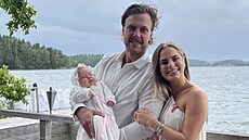 David Pastr�ák ve �védsku se svými nejv�t�ími láskami.