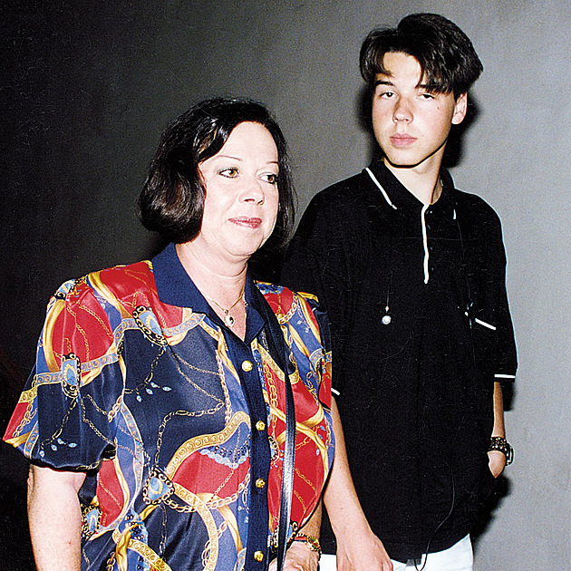 Yvonne Penosilová na archivní fotce se synem