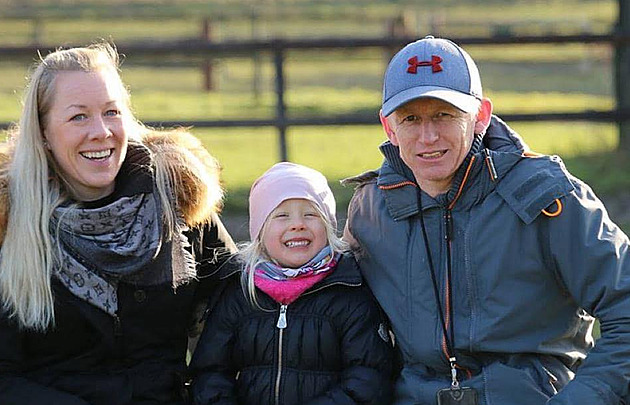 Filip Minařík s manželkou Katjou a dcerou Finjou