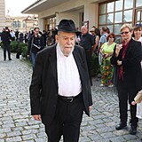 Pohřeb Yvonne Přenosilové: Obřad vede rabín Karol Sidon.