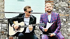 Jakub Pracha� a Libor Bou�ek zazpívali na svatb� Ond�eje Brzobohatého.