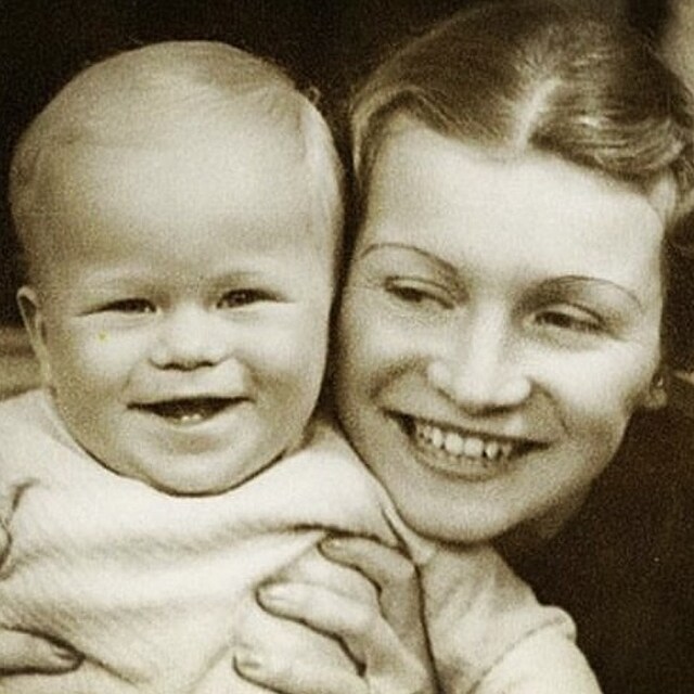Vclav Havel s maminkou
