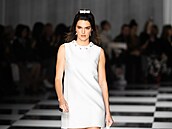 Kendall Jenner pro Versace