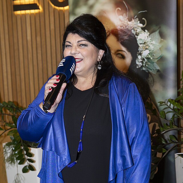 Jana Chl�dkov� v�novala sv� CD zesnul�mu tat�nkovi a hudebn�mu skladateli Pavlu Krej�ovi.