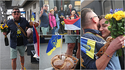 Jan Tuna na Hlavním nádraí v Praze vítal ukrajinskou rodinu, které zaídil...