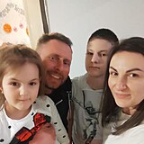 Jan Tuna s Ukrajinkou Svtlanou a jej rodinou.