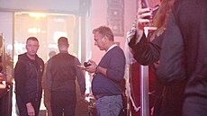 Na Ploom party dorazil i Alan Babický. Ten se na veírku po nároném dni pkn...