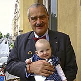 Karel Schwarzenberg s dcerou Tome Tetka a Radky Tetkov