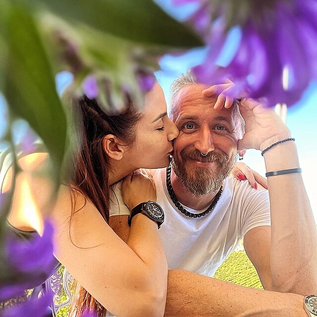 Eva Decastelo a Tom� T�e�t�k