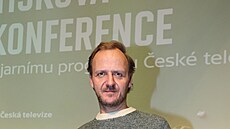 Herec Jan Hájek se blýskne v seriálu Adicts i snímku Manelé Stodolovi.