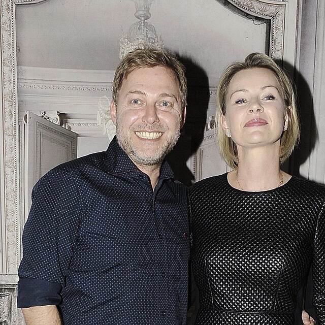 Roman Ondr��ek s man�elkou Ninou