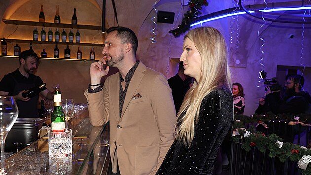 Veronika Chmelov a Michal Menk na opening party baru Pruts