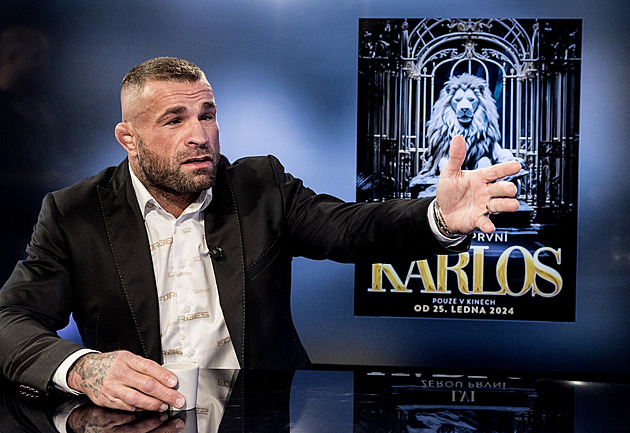 Slavnostní premiéra Vémolova filmu: Příjezd v limuzíně, sbírka na děti a náhled do Vémolova soukromí