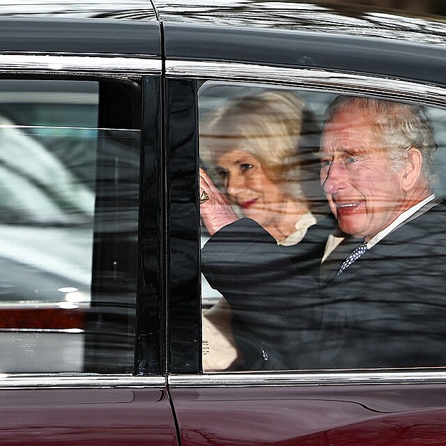 Krl Karel III. a krlovna Camilla jsou po setkn s princem Harry velmi...