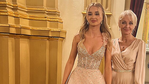 Veronika �ilkov� s dcerou Kordulou