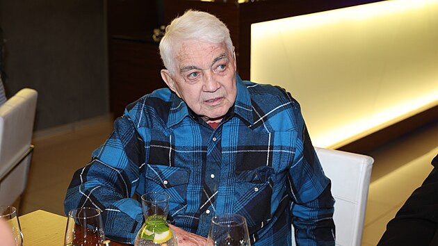 Ji�í Krampol s redaktorkou Expresu