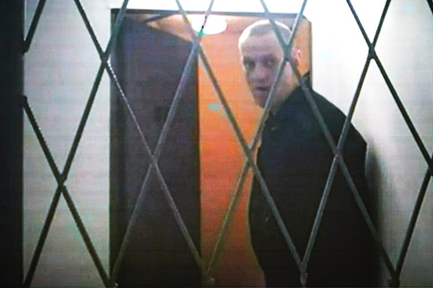 Poslední snímky Navalného z ruského vzení. Mu vypadá vyerpan, podvyiven a...