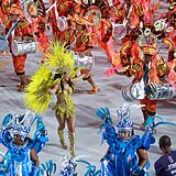 Veronika Llov d karnevalu v Riu.