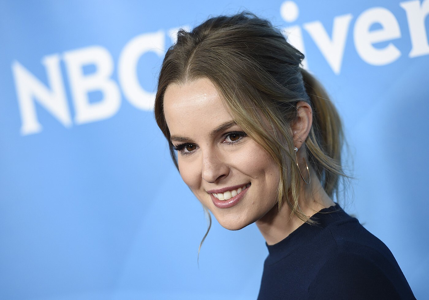 Fotogalerie Here ka Bridgit Mendler - ABL633755f668 Profimedia 0716932162