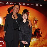 Na premie Duny 2 nechybla ani Lejla Abbasov se synem.