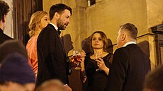 Trojici dlouhého koue uzavírá Halka Jeábek Teáková, kterou proslavila role...