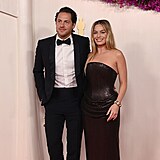 Margot Robbie a Tom Ackerley na pedvn Oscar