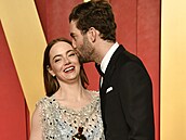 Emma Stone a Dave McCary na pedávání Oscar