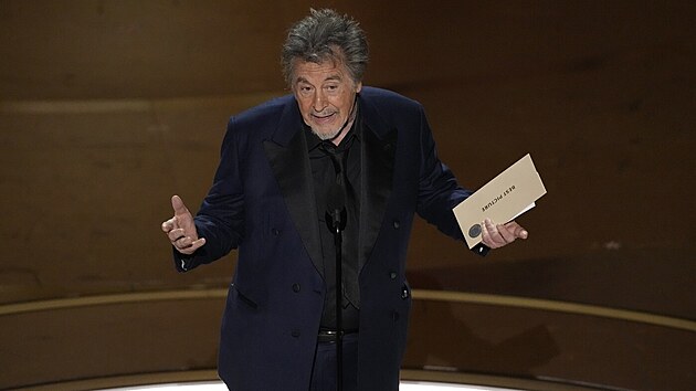 Al Pacino pedv Oscara za nejlep film, tm je Oppenheimer.