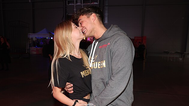 Kafuu se sv�m partnerem.