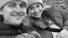 Nikola �echová alias Shopaholic Nicol a její partner Adam.