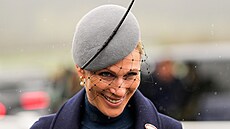 Zara Tindall na dostizích