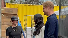 Meghan a Harry nav�tívili BBQ restauraci v Austinu.