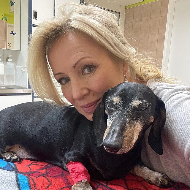 Kate�ina Bro�ov� p�i�la i o druh�ho dom�c�ho mazl��ka.