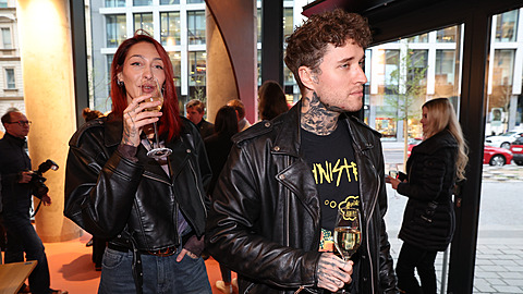 Kateina Klinderová alias Kundosaki a pítelem na otvírace nové restaurace Fuze