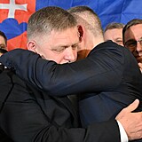 Robert Fico objm nov zvolenho slovenskho prezidenta Petera Pellegriniho