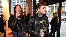 Kate�ina Klinderová alias Kundosaki a p�ítelem na otvíra�ce nové restaurace Fuze