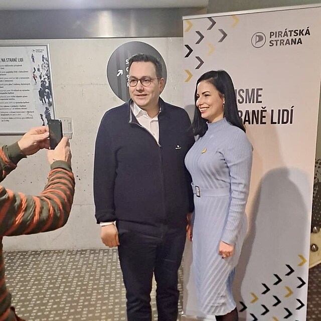 Jan Lipavsk se ml potkat se studenty karvinskho gymnzia, akci domlouvala...