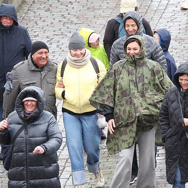 Alena eredov s manelem Alessandrem a pteli na Karlov most.