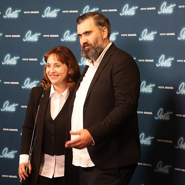 Re�is�r Michal Samir a Alena Mihulov�