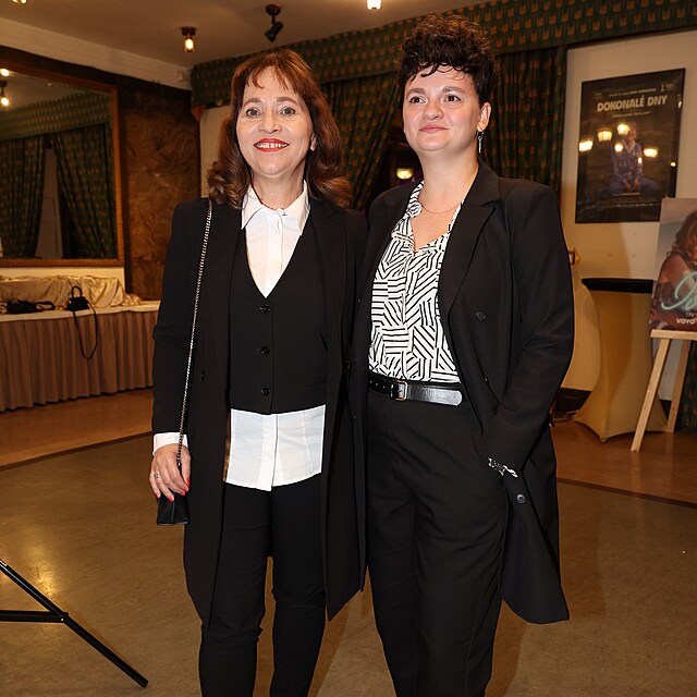 Alena Mihulov� s dcerou