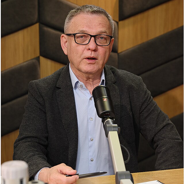 Lubom�r Zaor�lek vzpom�nal, jak poznal zp�va�ku Emmu Smetanu jakou malou d�vku.