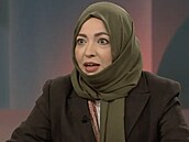 lenka vysílací rady ARD Khola Maryam Hübschová  v hijábu.