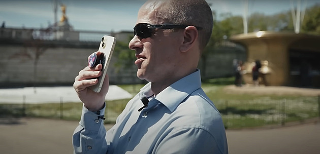 Nová umělá inteligence vás vidí a slyší. S modelem GPT-4o si můžete zcela zdarma popovídat