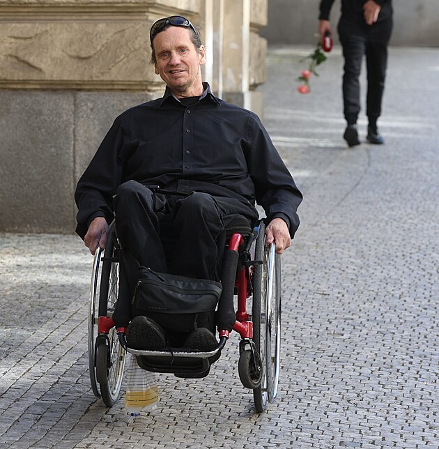 A�koliv herec Jan Potm�il kv�li probl�m�m se srdcem na p�elomu roku podstoupil...