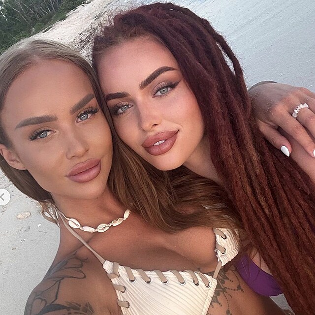 Rachel Karn�ov� se �dajn� zasnoubila.