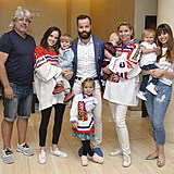 Radko Gudas se svou poetnou rodinou.