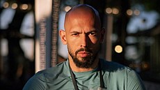 Andrew Tate stále nezná finální verdikt